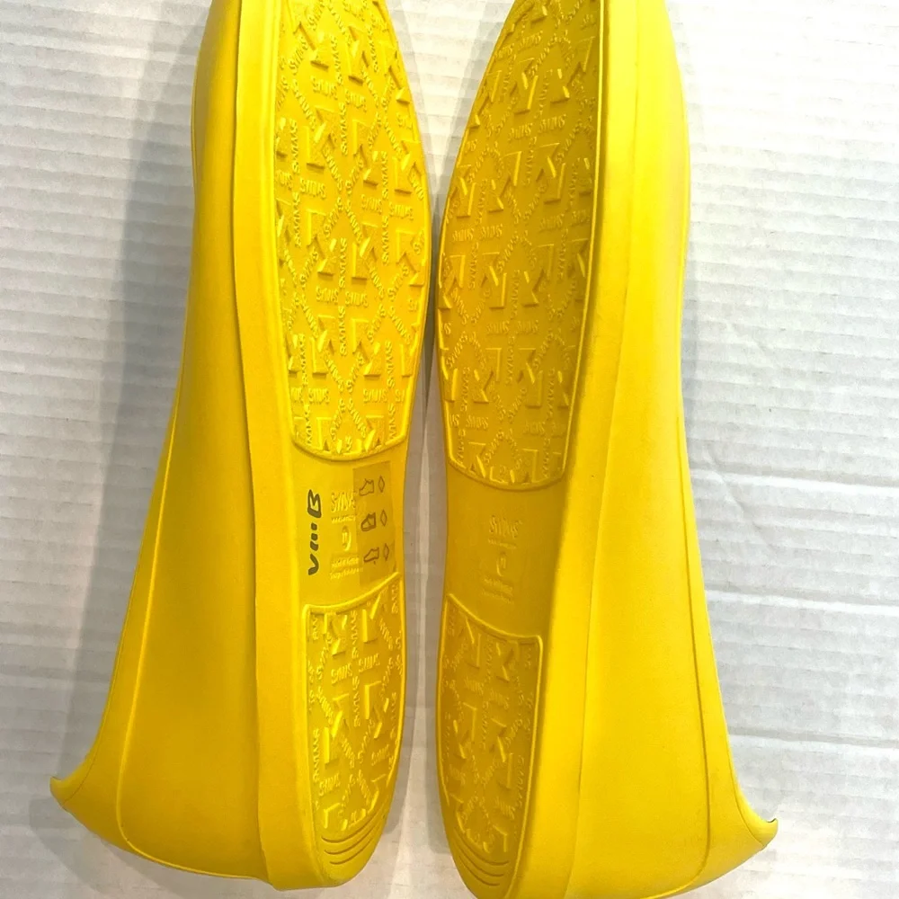 SWIMS Luxury Water Shoes Yellow 10-11 Medium